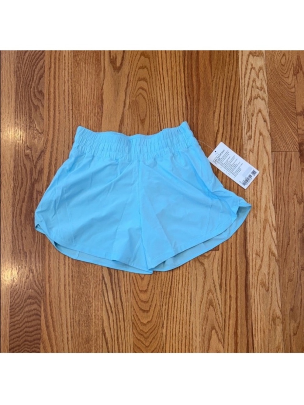 NWT Lululemon Track That 5" Mid-Rise Lined Shorts- Icing Blue, Size 8